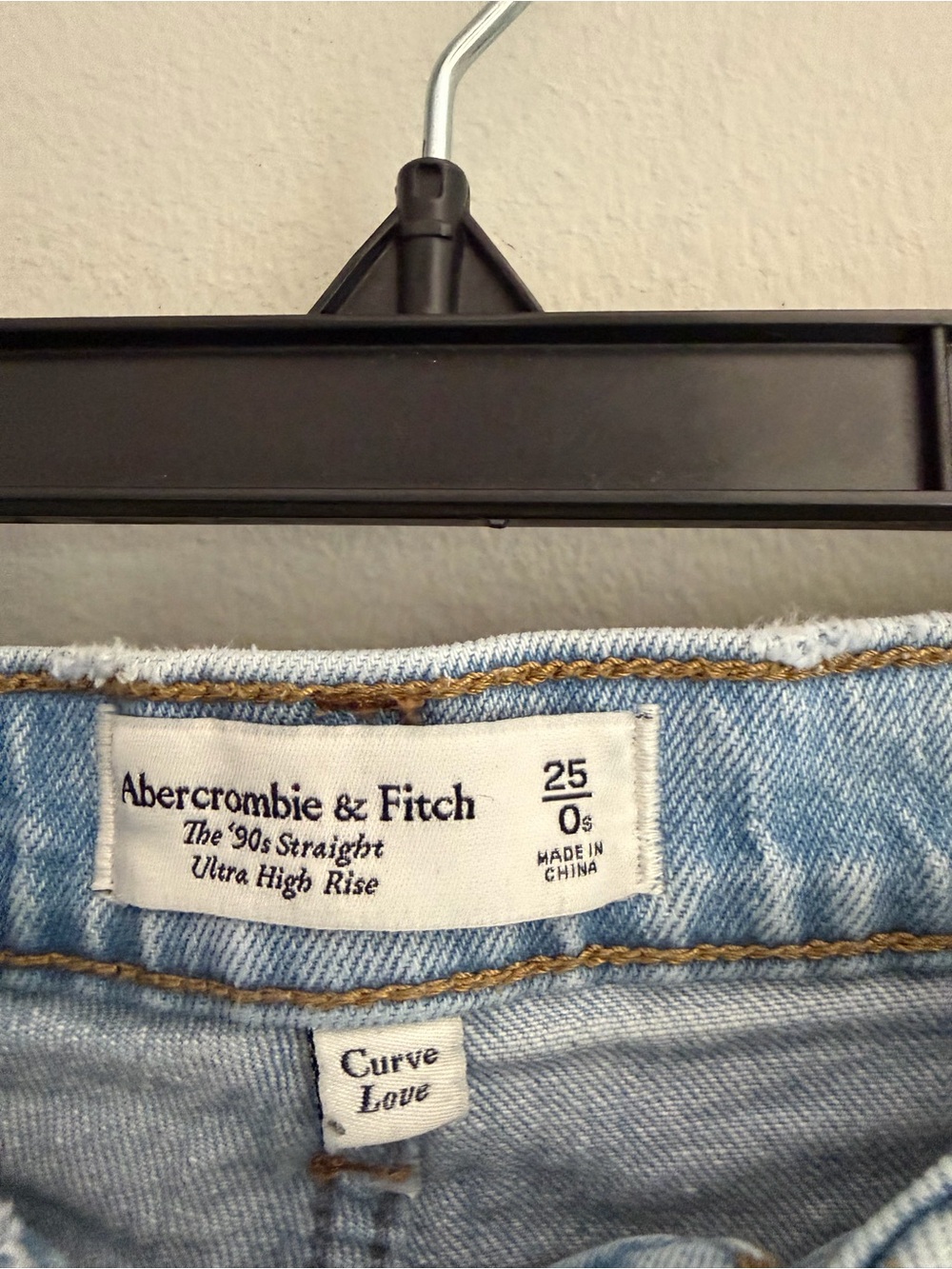 Abercrombie & Fitch The 90s Straight Ultra High Rise Curve Love Light Blue 25/0s - Picture 5 of 10